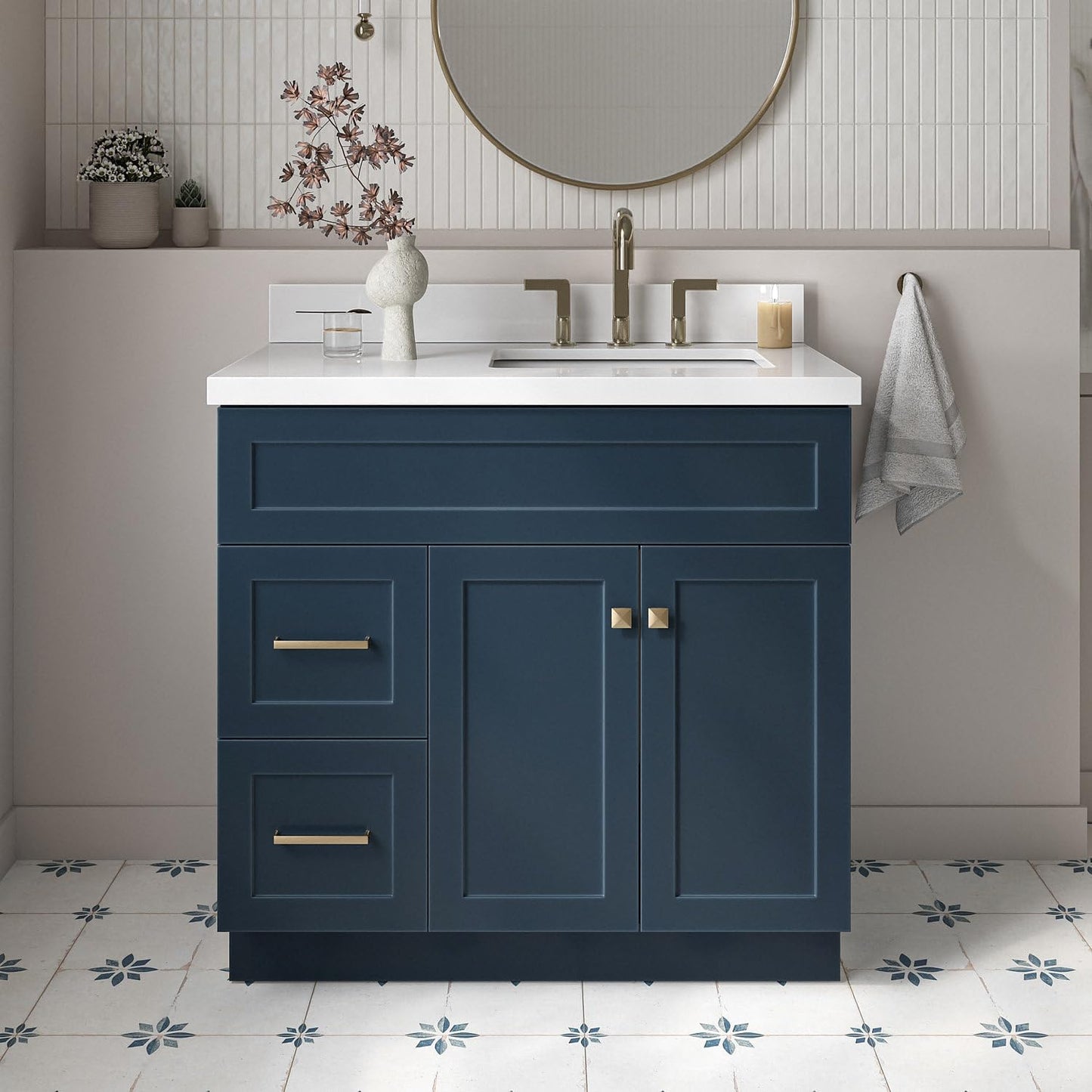 ARIEL Hamlet 43 Inch Single Sink Bathroom Vanity in White, 1.5" Edge Quartz Top, Solid Wood, Rectangular Sink, 2 Soft Closing Doors, 4 Full Extension Dovetail Drawers, Toe Kick